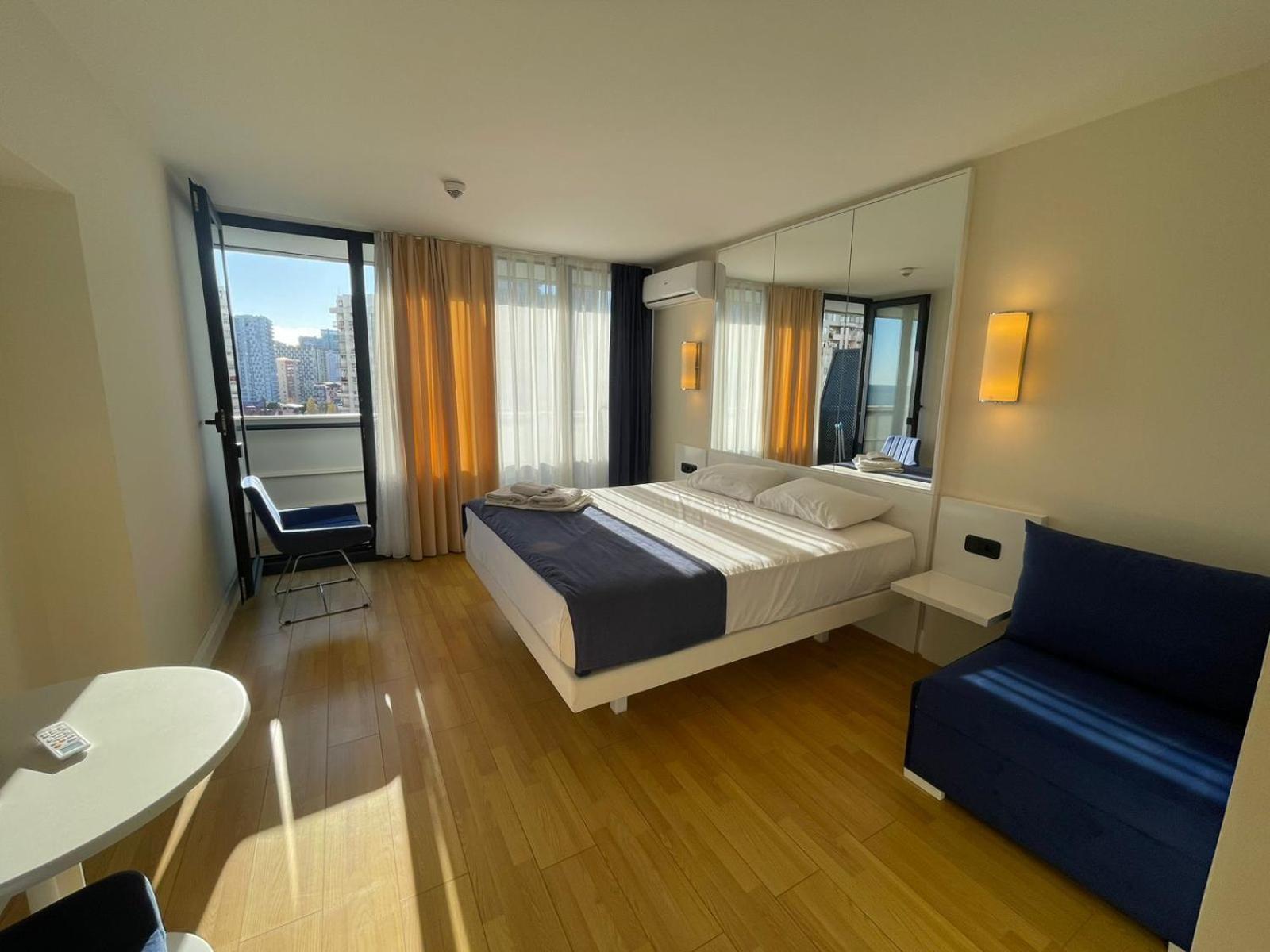 Orbi Aparthotel In Batumi Ngoại thất bức ảnh